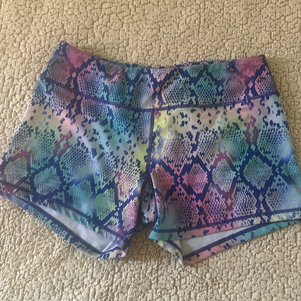 Athletic shorts large